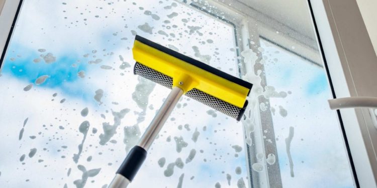 What is the procedure for clearing out a house in Glasgow?