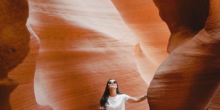 EXPERIENCE THE NATURAL WONDERS OF THE UNITED STATES: A JOURNEY THROUGH THE BEST OF NATURE