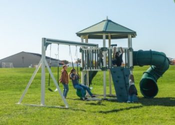 Easy to Clean, Easy to Play: Why Vinyl Playsets Are the Hassle-Free Option