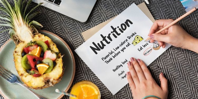 7 Tips for Maintaining a Keto Diet when Travelling