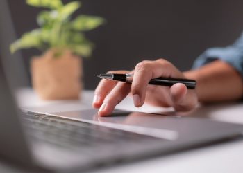 Leveraging AI in CV Builders