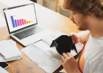 Day trading vs. swing trading: What’s the difference?