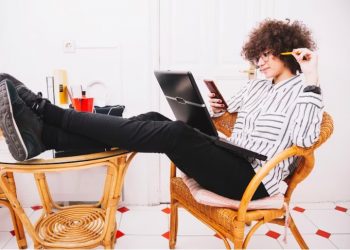 House Sitting: A Great Side Hustle for Women