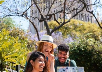 Immerse Yourself in Local Culture: Unique Taiwanese Experiences Offered by Expert Tour Agencies