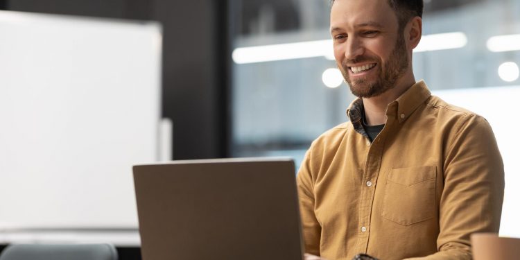 Make Extra Money on Your Phone: Turning Your Smartphone into a Money-Making Machine