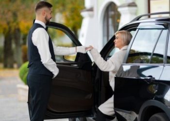 Elevate Your Travel Experience with Our Executive Chauffeur Service
