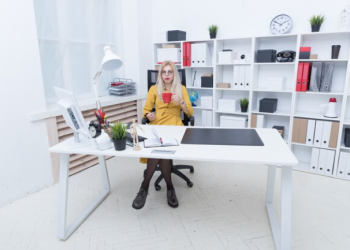 The Timeless Charm of a Wooden Desk With Drawers: Combining Style and Functionality in Your Home Office