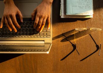 The Role of Expert Writers and Tutors in Academic Success