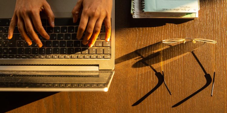 The Role of Expert Writers and Tutors in Academic Success