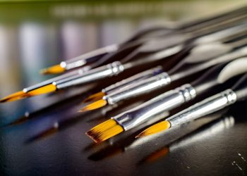 The Magic of Face Paint Brush Sets and Grease Paint: Unleashing Your Creativity