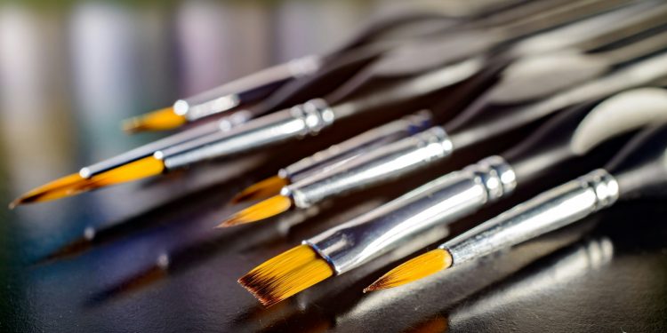 The Magic of Face Paint Brush Sets and Grease Paint: Unleashing Your Creativity