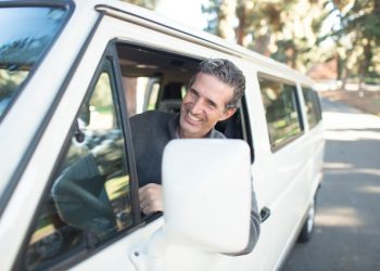 A Dreamy Start: Your John Wayne Airport to Disneyland Journey with Orange County Executive Cars