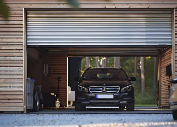 5 Common Garage Door Problems Maryland Homeowners Face and How to Fix Them