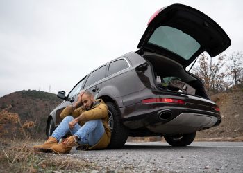 What Are the Common Situations That Require Towing in Glendale?