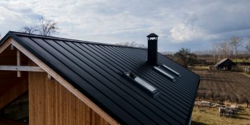 Essential Tips for Reliable Roof Maintenance Services