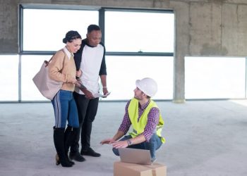 The Perks of Hiring a Local Roofing Contractor You Can See Around Town