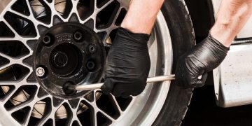 When Should You Take Your Car to an Alloy Wheel Repair Specialist?