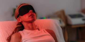 How Red Light Therapy Enhances Skin Health and Reduces Inflammation