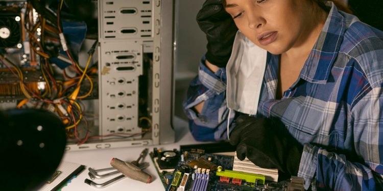 Inside the ECU: How Electronic Control Units Work to Optimize Performance