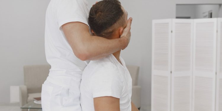 How Spinal Decompression Therapy Supports a Healthy Spine & Posture