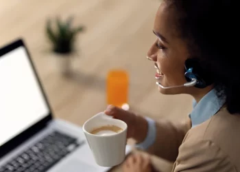 How I Used Ecommerce Outsourcing Companies to Scale Customer Support Without Losing Brand Voice