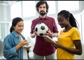 Triple Cash Or Crash: The New Football-Themed Crash Game Everyone Is Talking About  