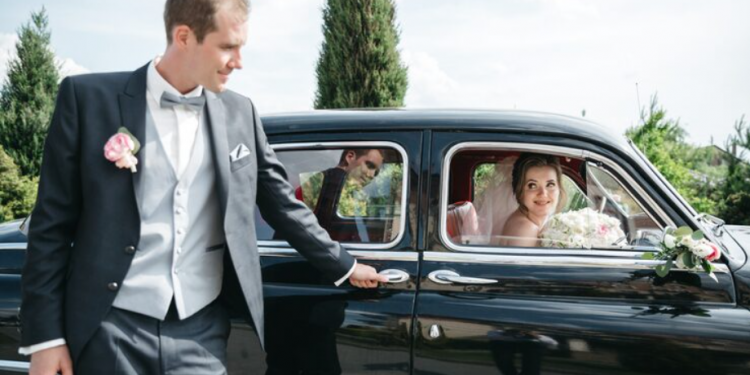 Private Chauffeur Transportation for Hourly Travel and Weddings in New York